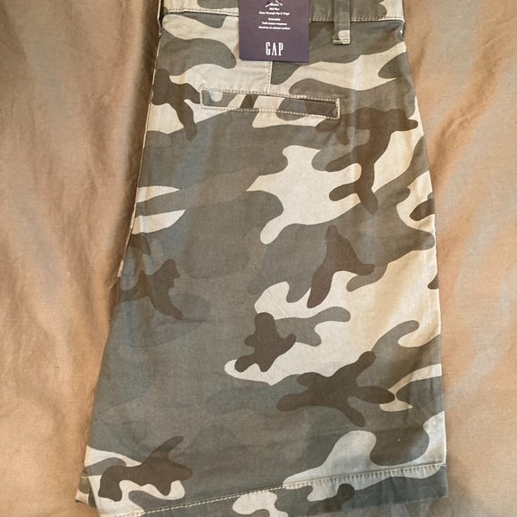 Womens Gap Shorts - NWT - Picture 2 of 7